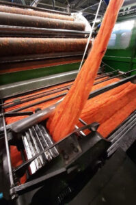 Machine weaving loom